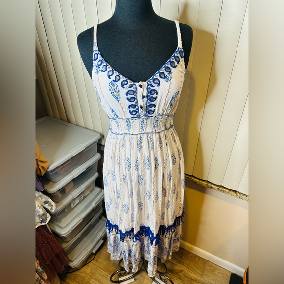 Me 2 Magic Anthropologie Blue Paisley Embroidered Boho Maxi Dress Size Large - Picture 7 of 9